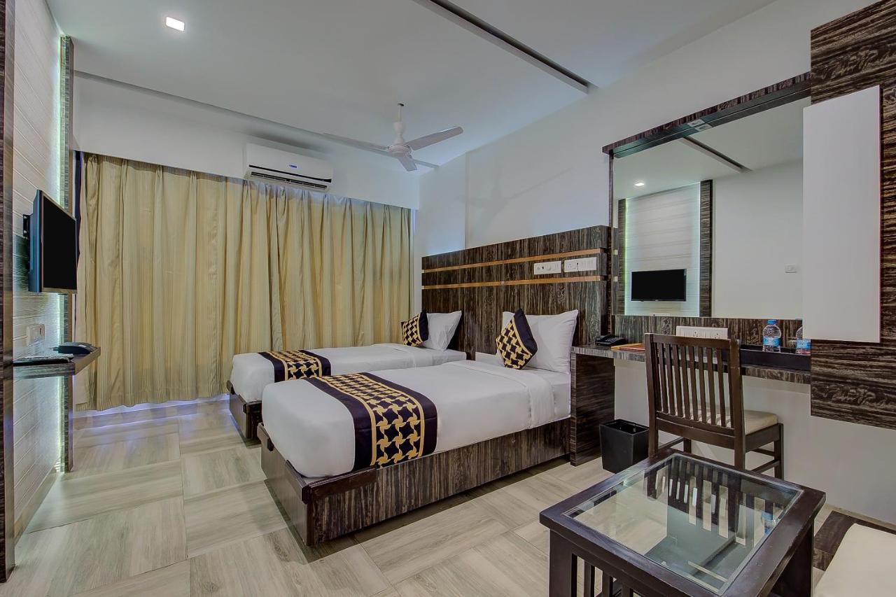 Oyo 78245 Collection O Hotel Crown Inn Navi Mumbai Luaran gambar