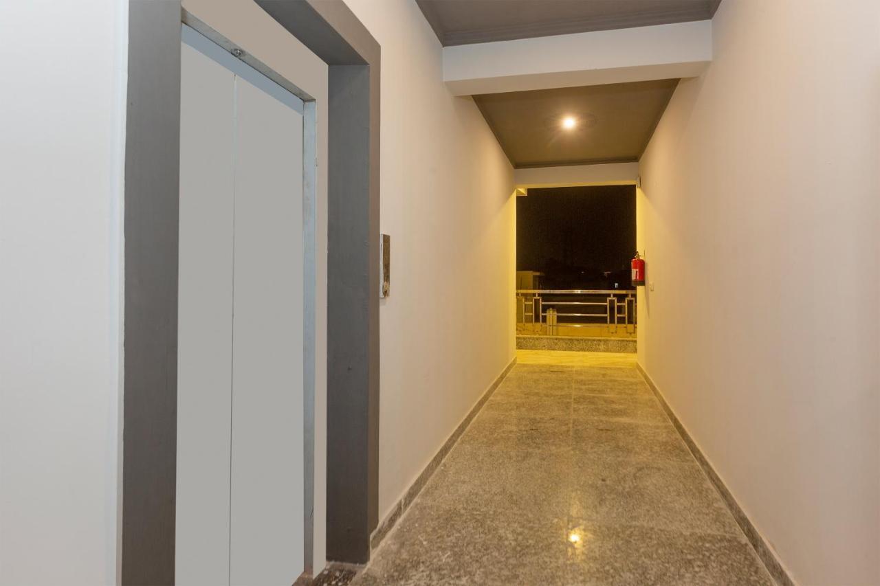 Oyo 78245 Collection O Hotel Crown Inn Navi Mumbai Luaran gambar