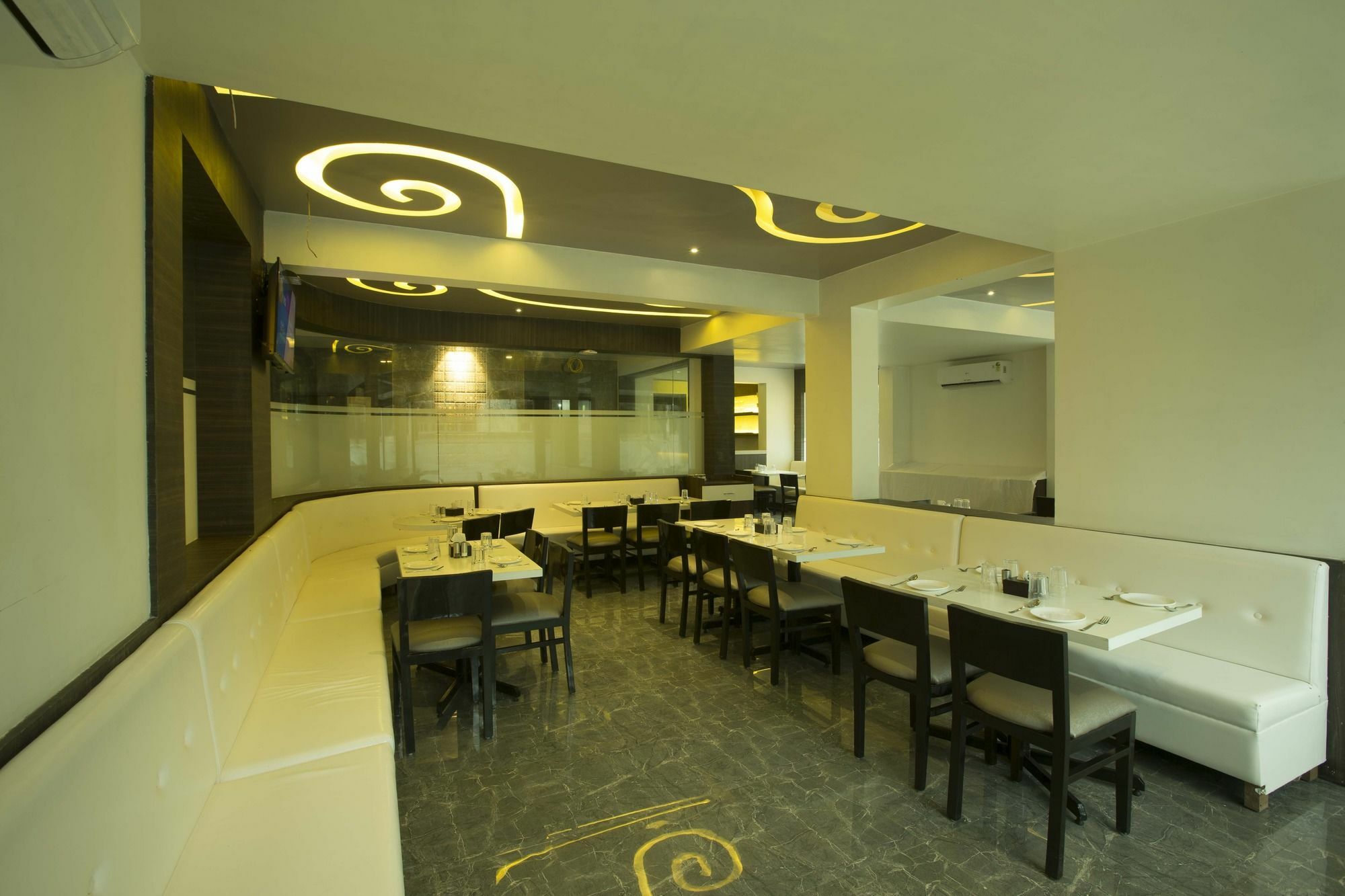 Oyo 78245 Collection O Hotel Crown Inn Navi Mumbai Luaran gambar