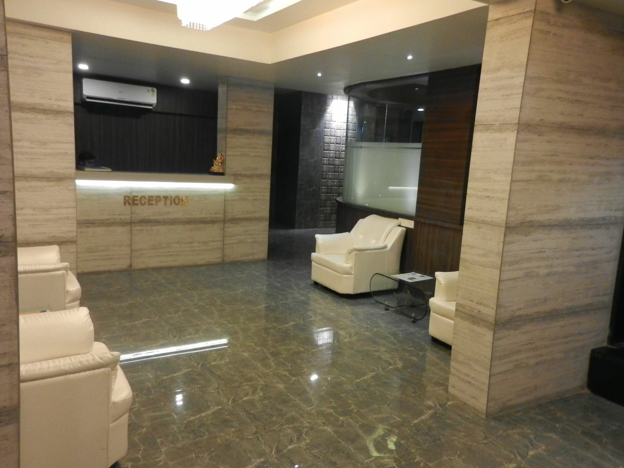 Oyo 78245 Collection O Hotel Crown Inn Navi Mumbai Luaran gambar
