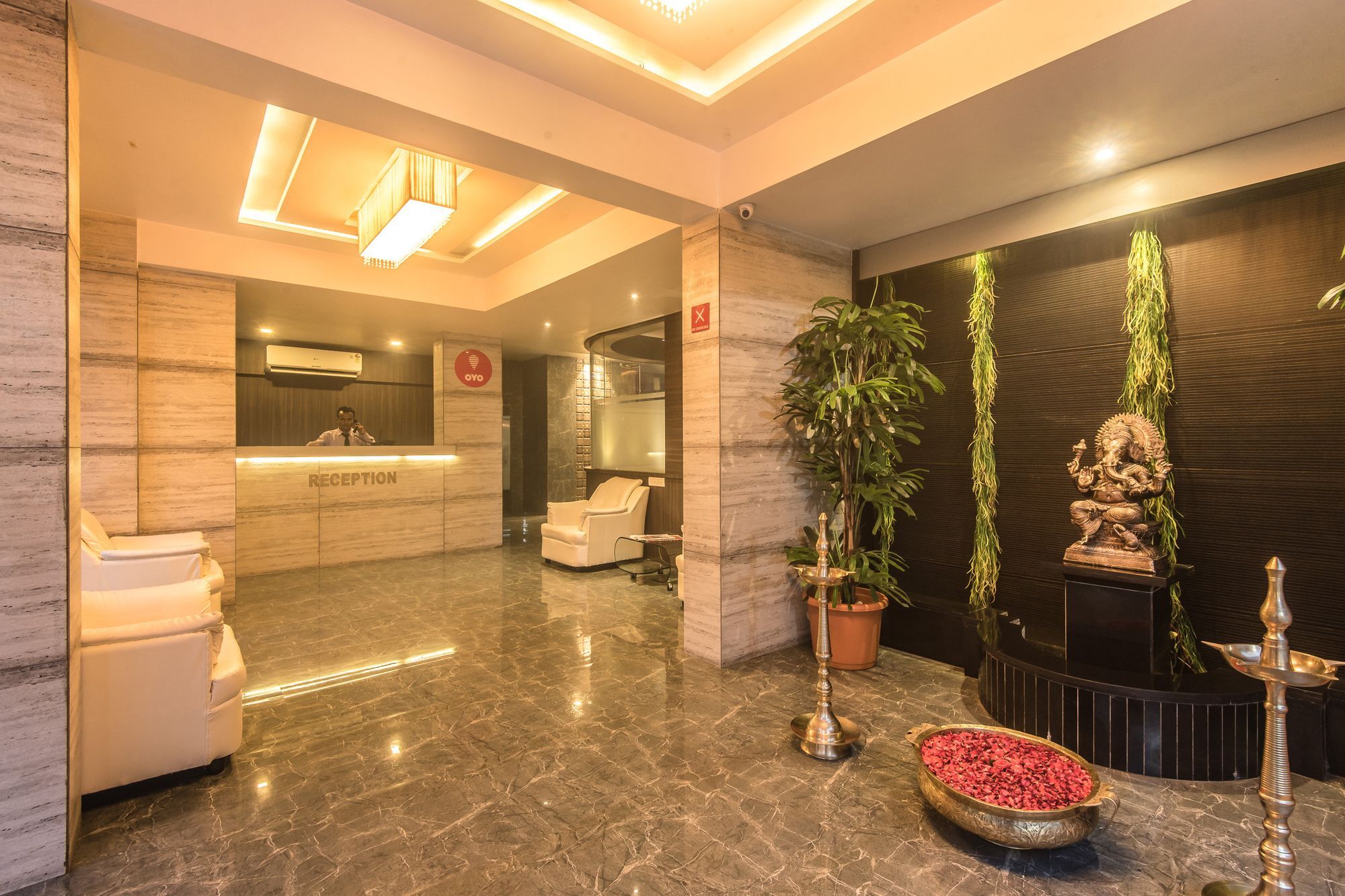 Oyo 78245 Collection O Hotel Crown Inn Navi Mumbai Luaran gambar
