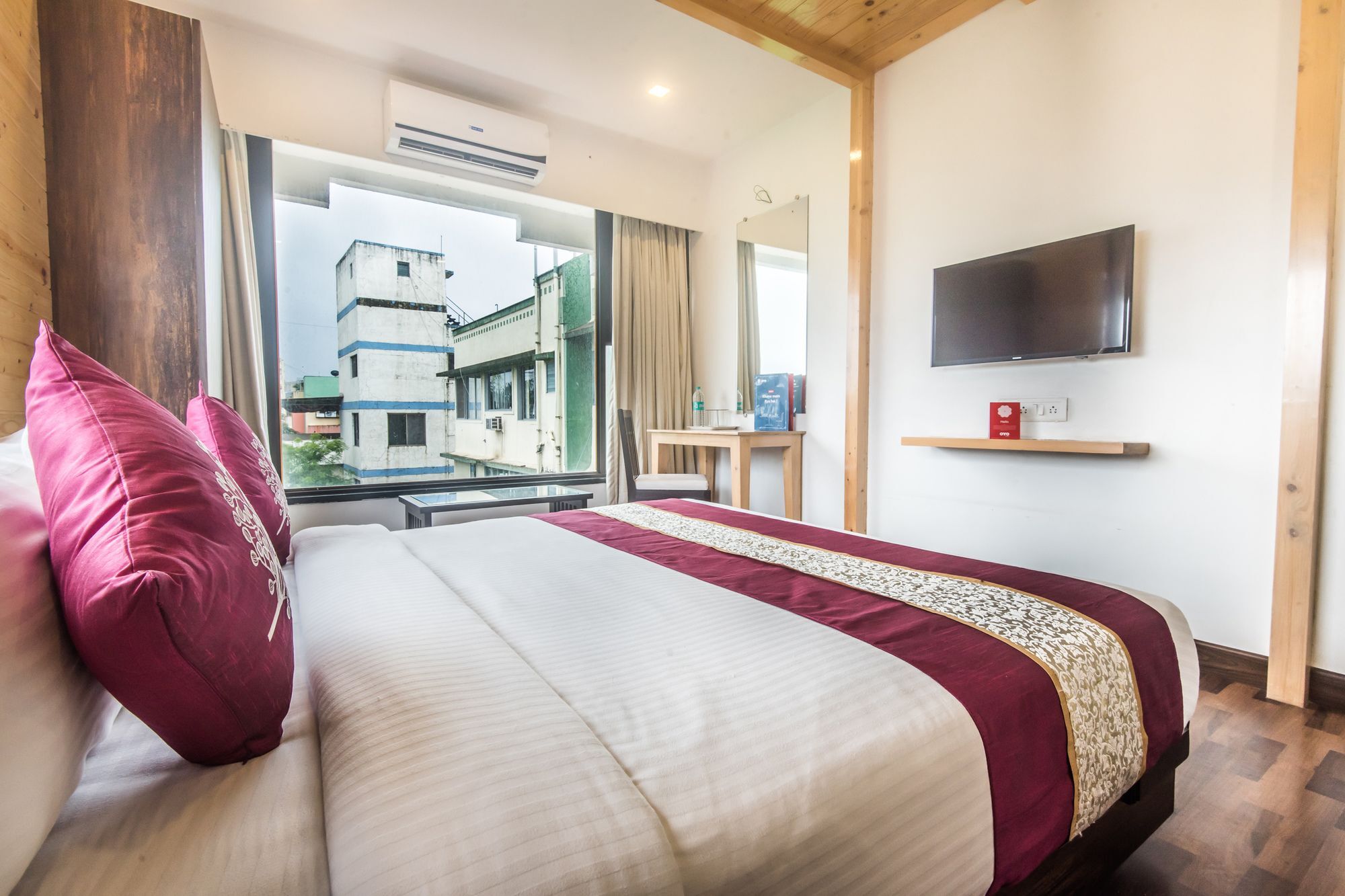 Oyo 78245 Collection O Hotel Crown Inn Navi Mumbai Luaran gambar